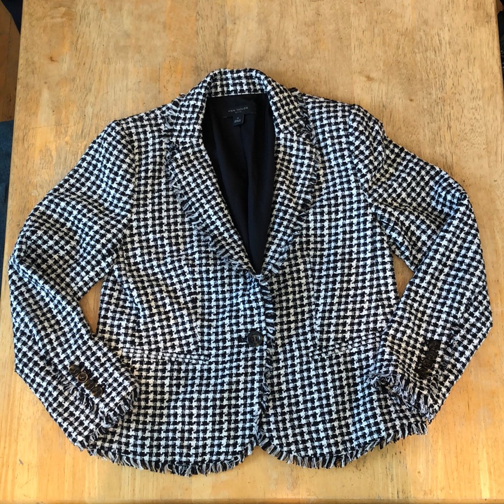Ann Taylor NWOT Black and White Houndstooth Blazer